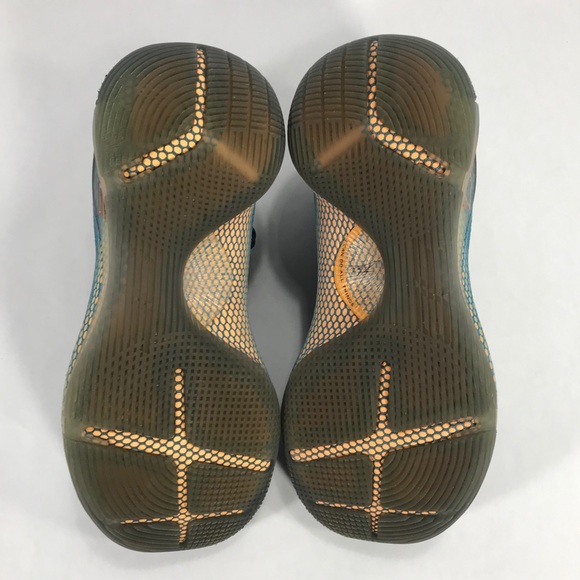 Under Armour Curry Underated Size 6.5Y - Picture 9 of 11